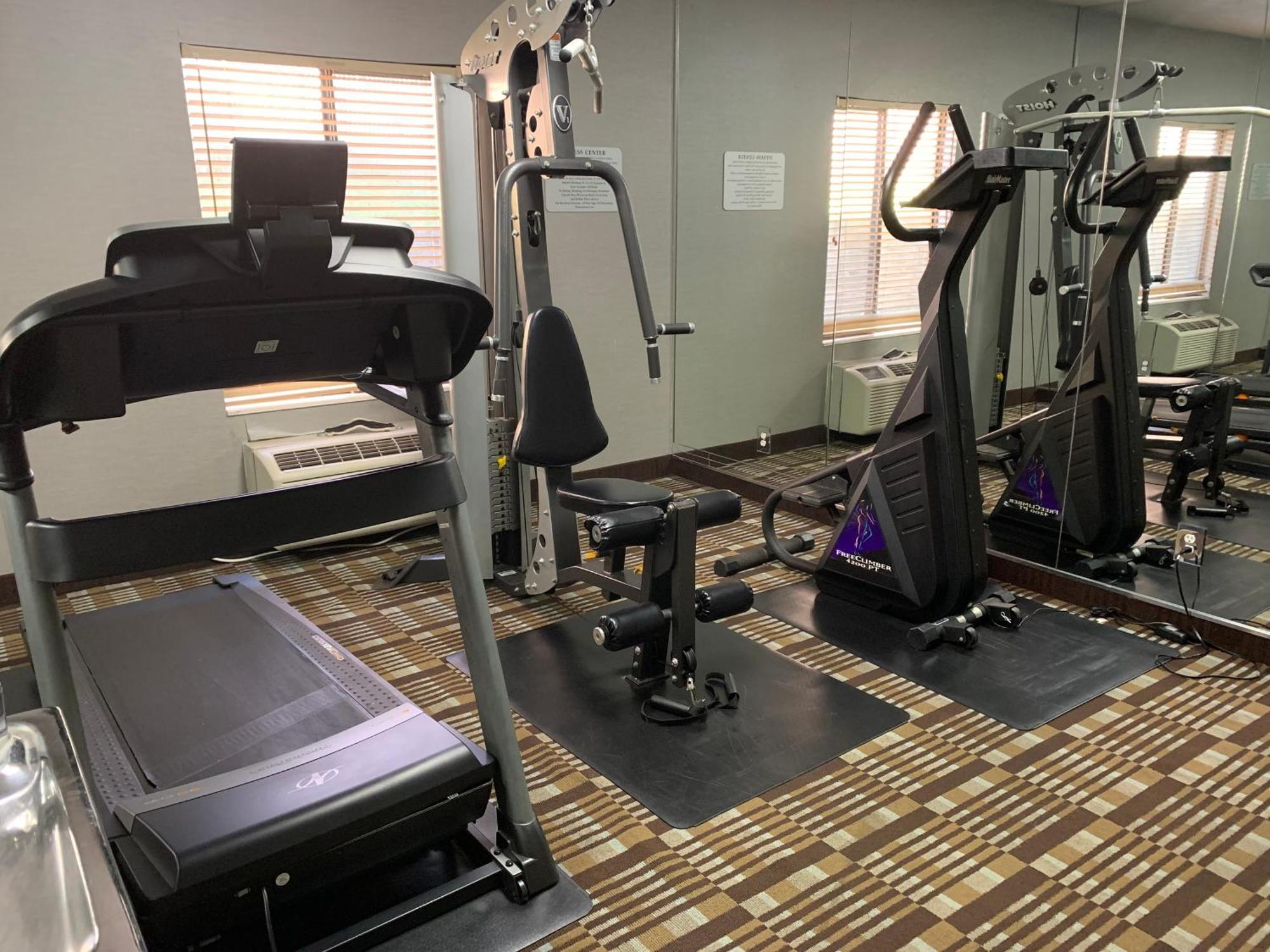 Quality Inn & Suites Quantico Stafford Eksteriør bilde
