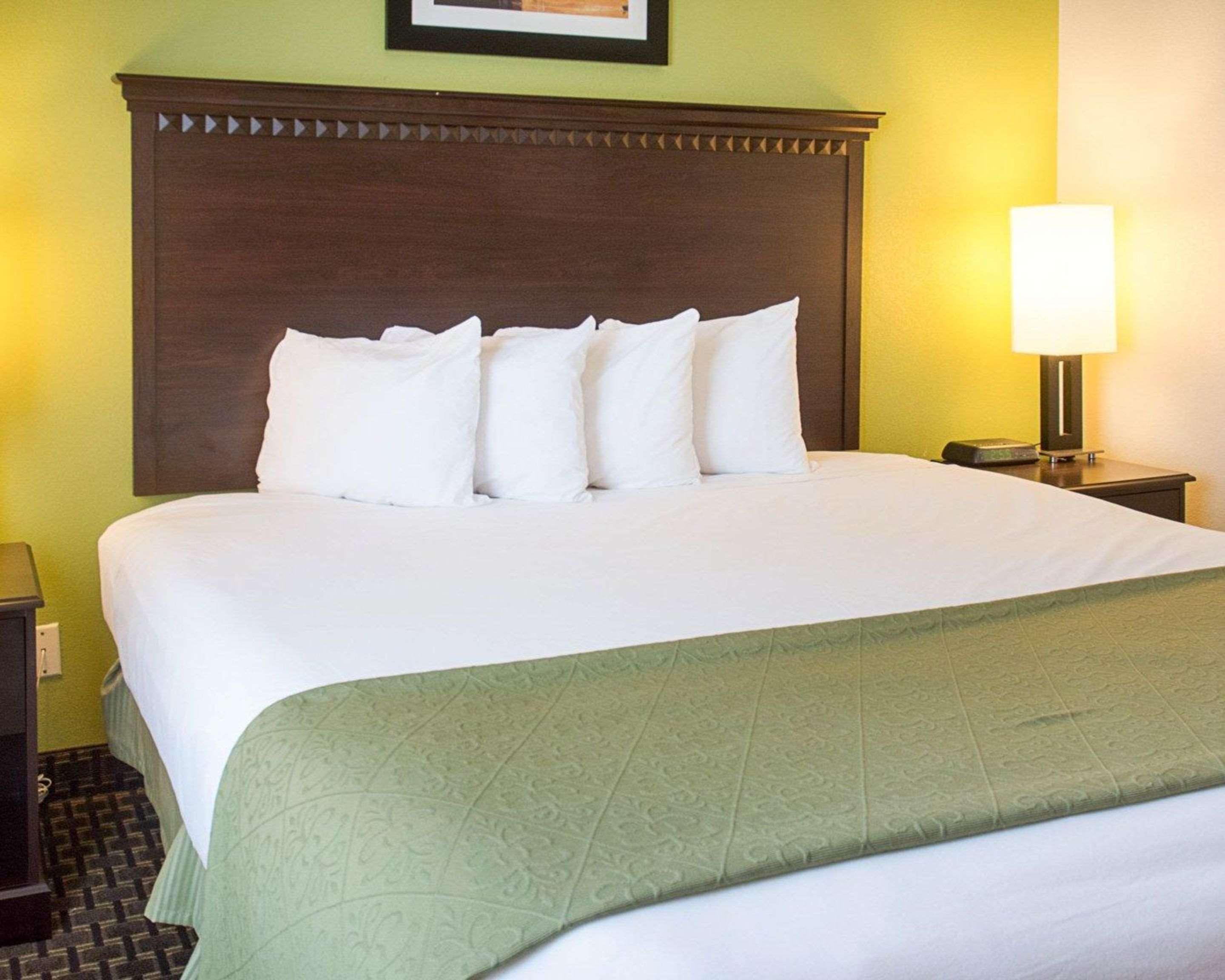 Quality Inn & Suites Quantico Stafford Eksteriør bilde