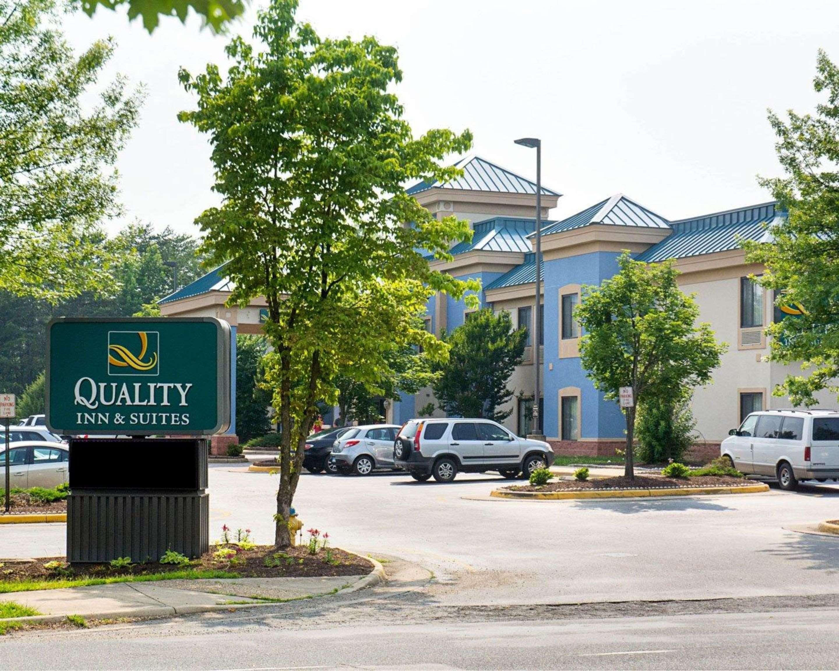 Quality Inn & Suites Quantico Stafford Eksteriør bilde