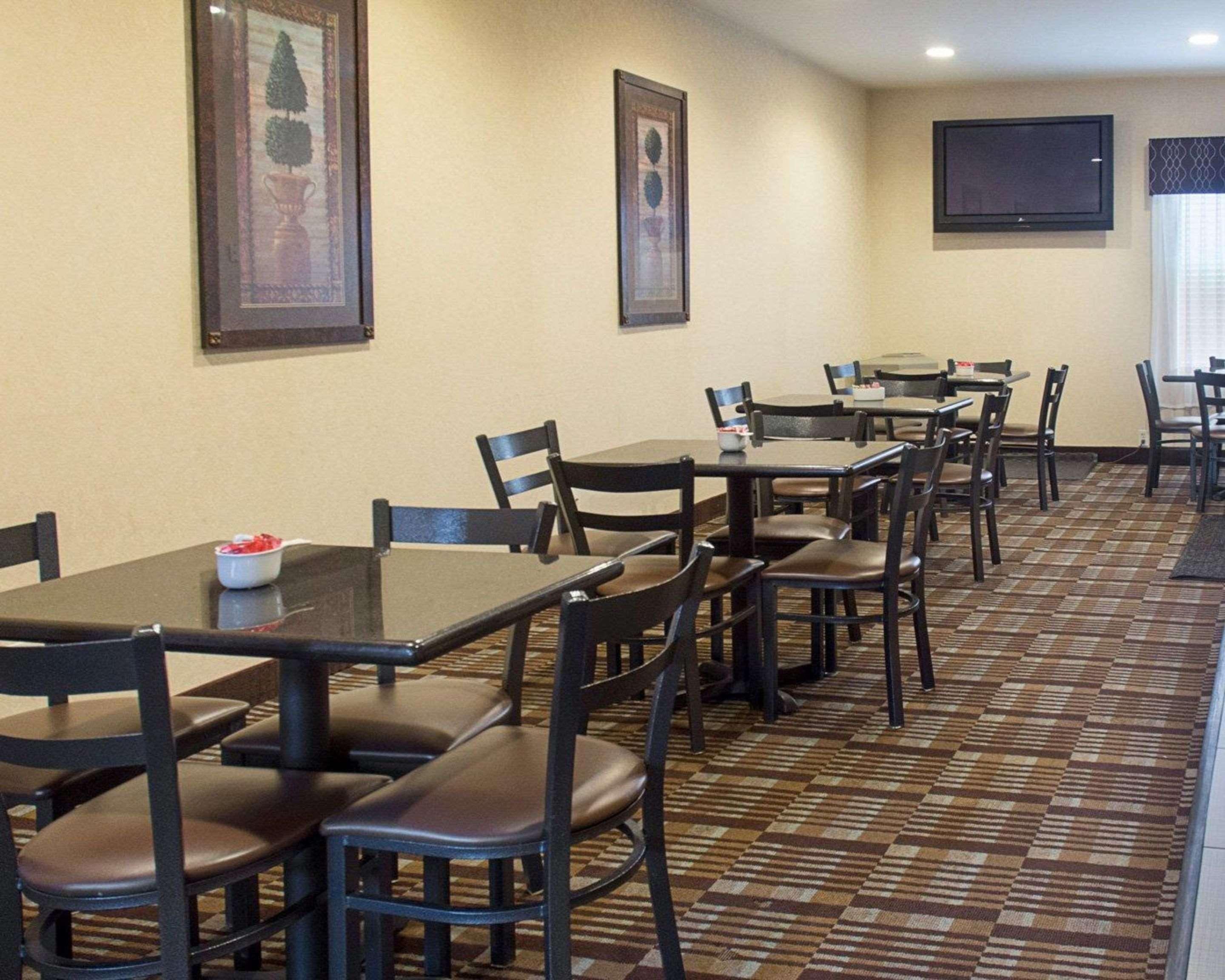Quality Inn & Suites Quantico Stafford Eksteriør bilde