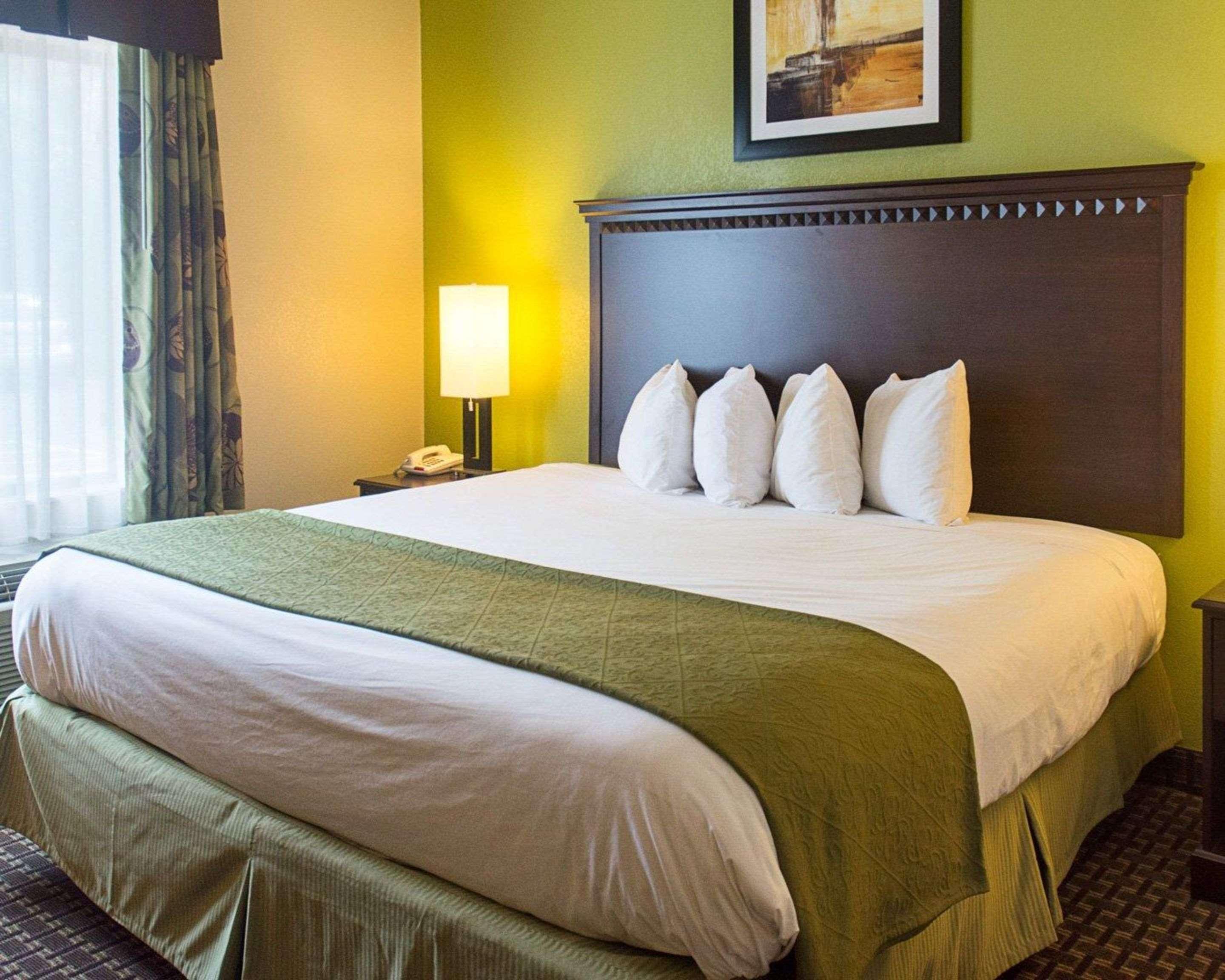 Quality Inn & Suites Quantico Stafford Eksteriør bilde