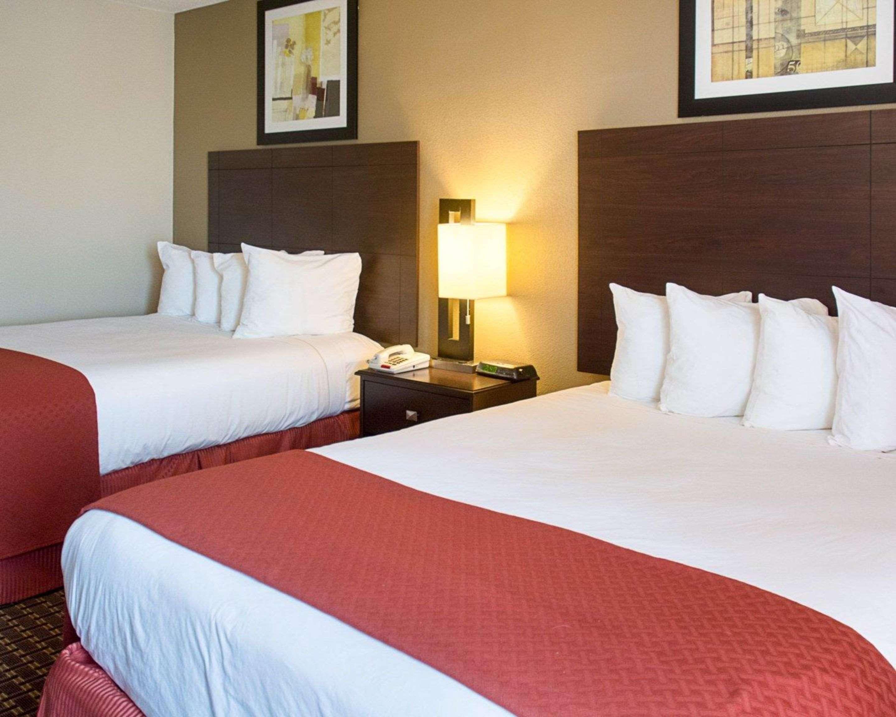 Quality Inn & Suites Quantico Stafford Eksteriør bilde