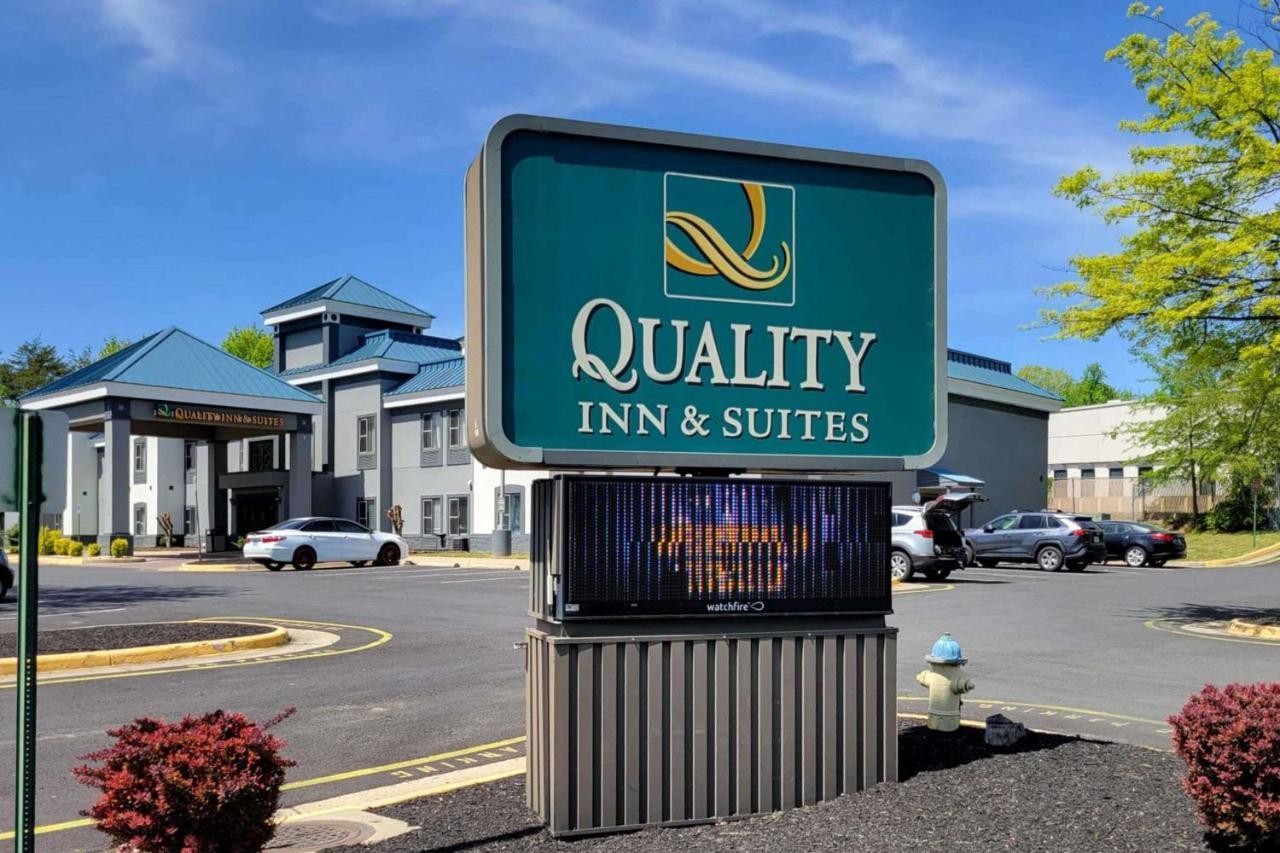 Quality Inn & Suites Quantico Stafford Eksteriør bilde