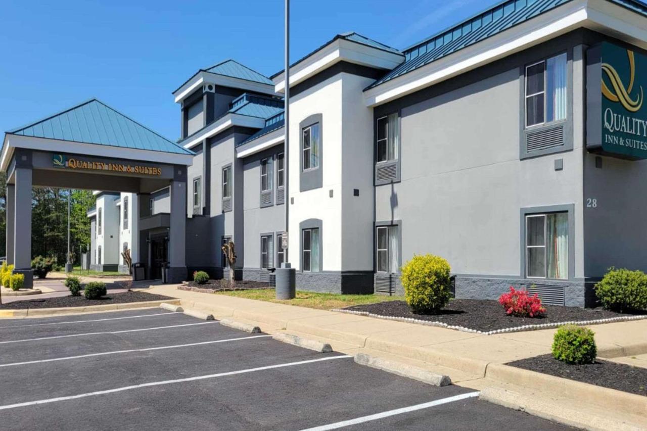 Quality Inn & Suites Quantico Stafford Eksteriør bilde
