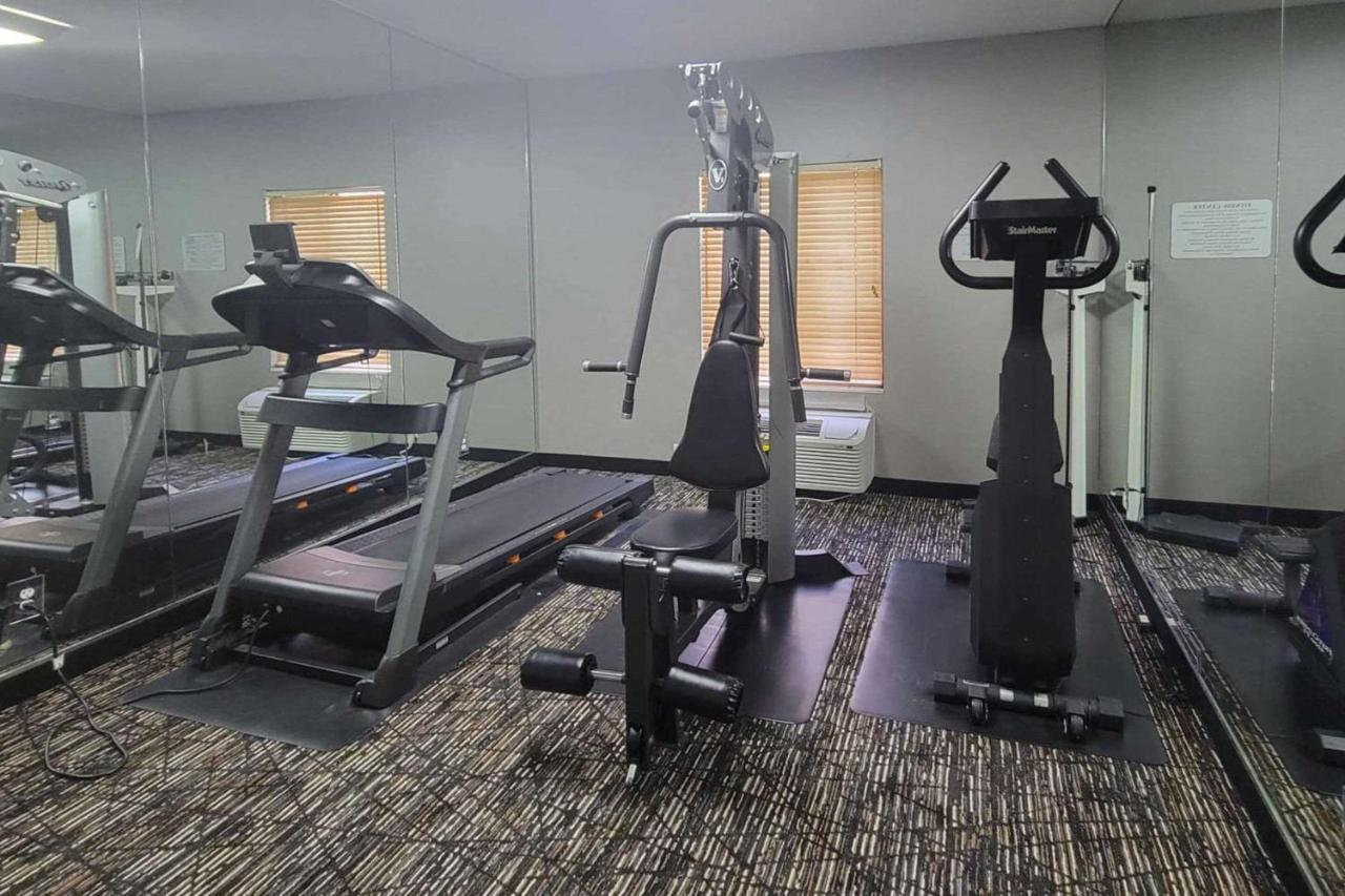 Quality Inn & Suites Quantico Stafford Eksteriør bilde