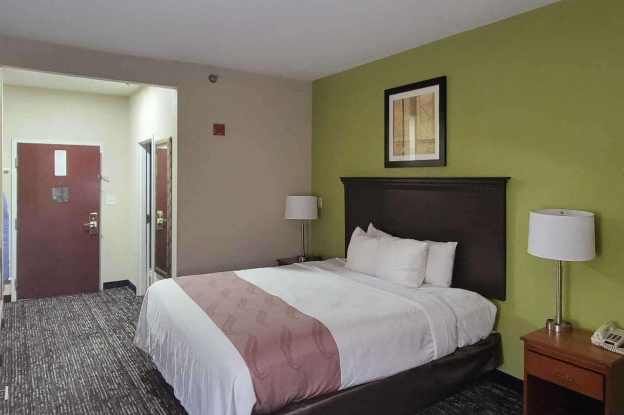 Quality Inn & Suites Quantico Stafford Eksteriør bilde
